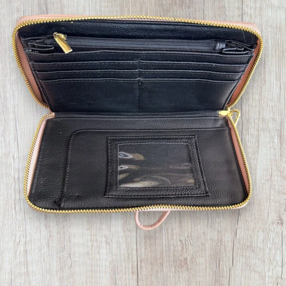 BETSEY JOHNSON Heart Blush Pink Wristlet Zip Around Wallet Valentine's Day